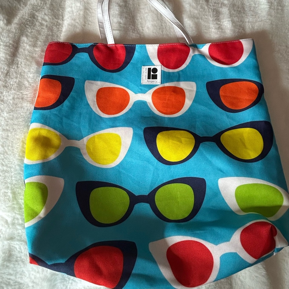 Estee Lauder Lisa Perry Sunglasses Beach Tote Bag.